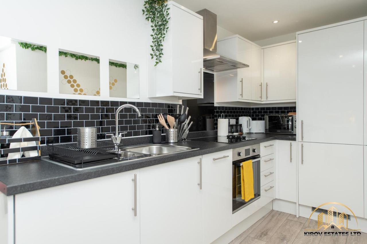 Hermes Apartment - The Messenger Of Town Southampton Eksteriør bilde