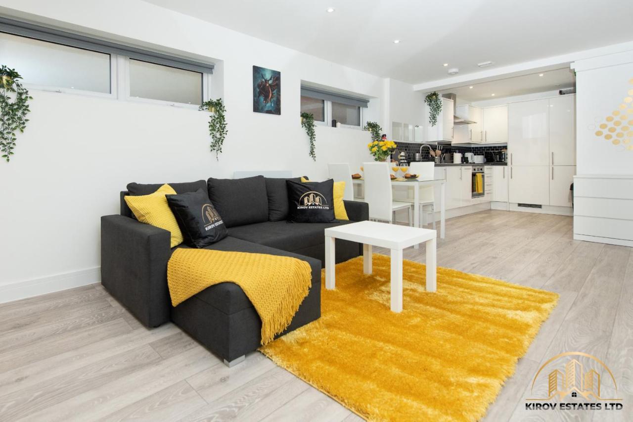 Hermes Apartment - The Messenger Of Town Southampton Eksteriør bilde